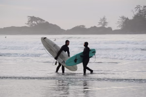 tofino surf lifestyle