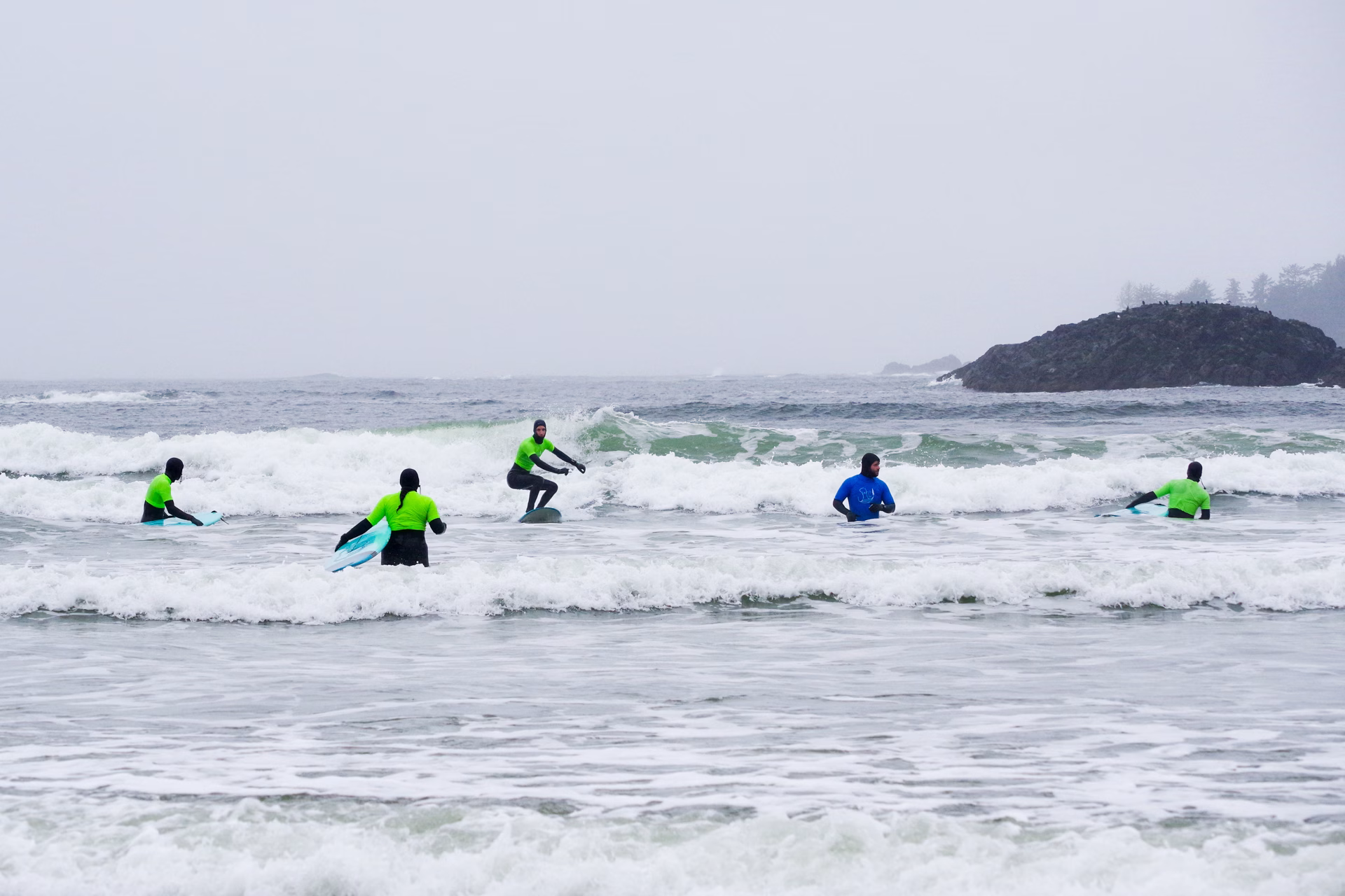 group surf lesson